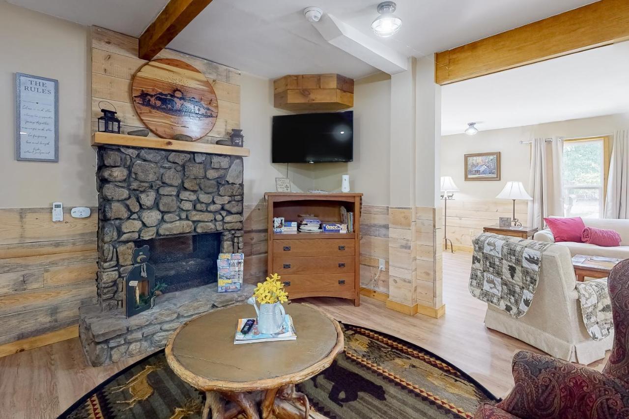 Bear Caves At Black Bear Cottages เซอเวียร์วีล ภายนอก รูปภาพ